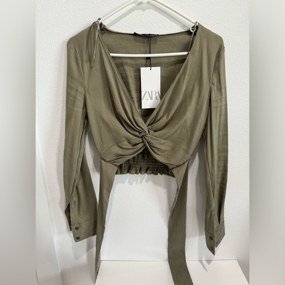 Zara olive green, Long sleeve,  linen tie back crop top - Picture 2 of 7